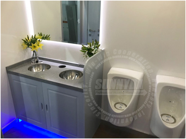 Luxury portable toilet