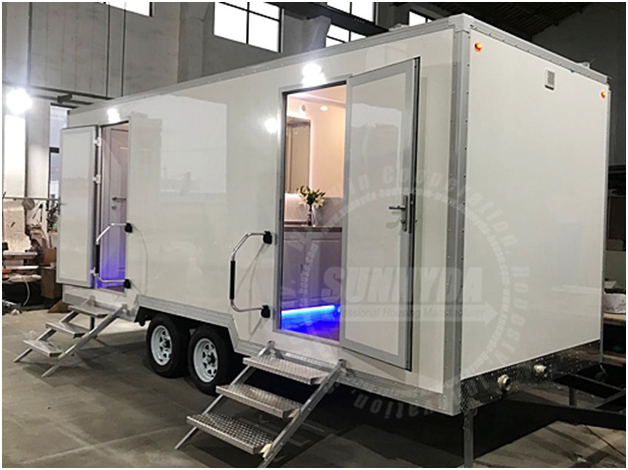 Luxury toilet trailer