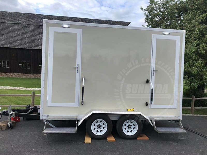 Luxury bathroom trailer