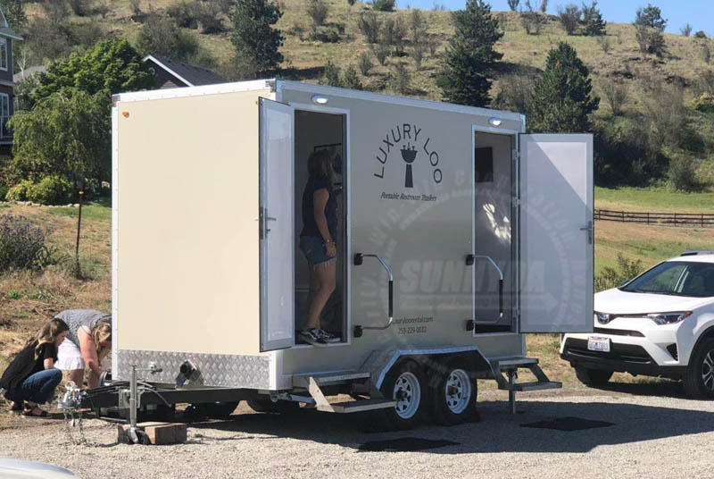 Luxury restroom trailer