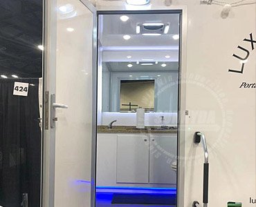 luxury bathroom trailer